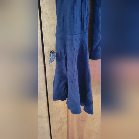 Womens size medium long sleeve - Picture 3 of 5